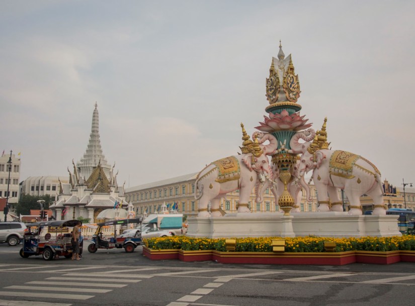 Bangkok City Pillar Shrine 1