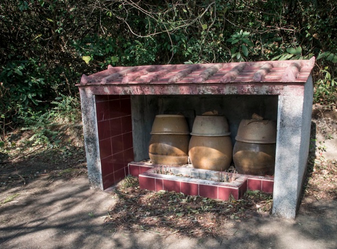 Lantau Trail Stage 11-7 Urns