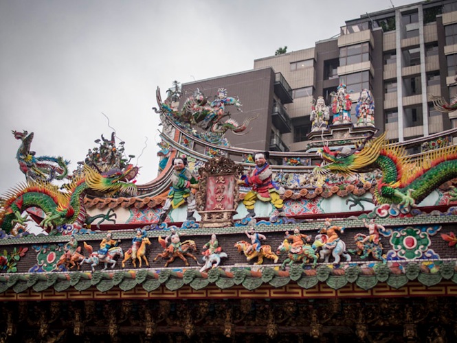 QIngshan Temple 8 Roof