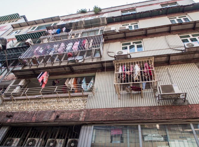 Walking through Macau Dec 2013 Houses 2