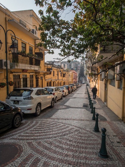 Walking through Macau Dec 2013 Houses 4