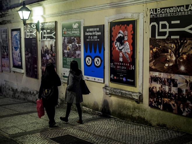 Walking through Macau Dec 2013 Nighttime 2