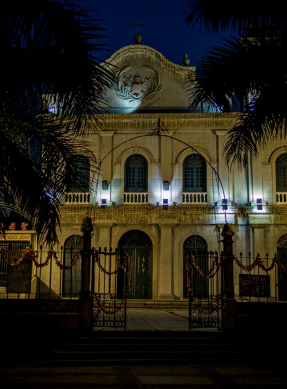 Walking through Macau Dec 2013 Nighttime 3