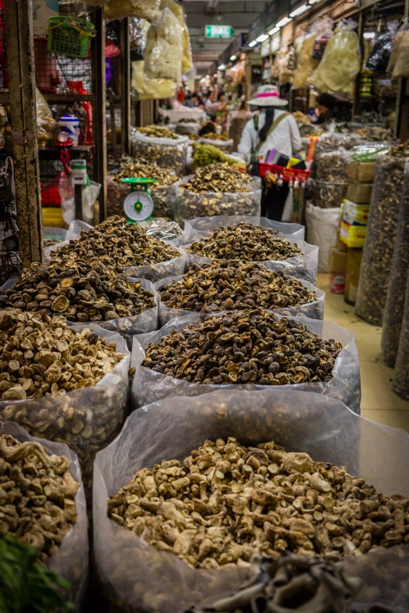 Hanoi Dong Xuan market 1