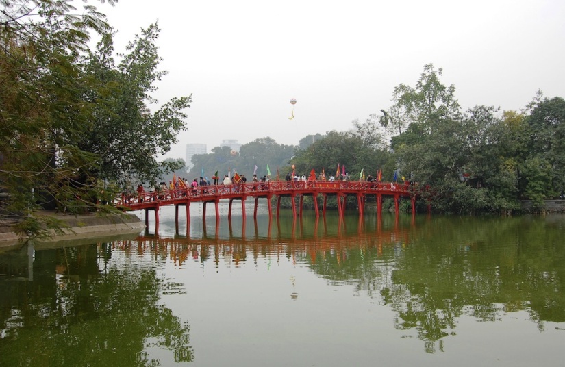 Hanoi The Huc Bridge