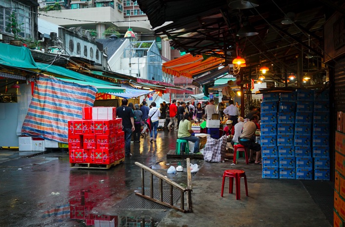 Yau Ma Teil Walk - 12 Fruit Market