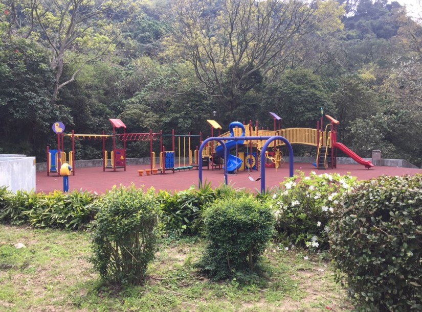 Chung Hom Kok Beach April 2016-11